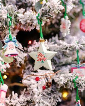Product image 3 for Large Christmas Tree Star Decoration